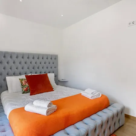 Residencia Dos Castelos بيت للعطل *