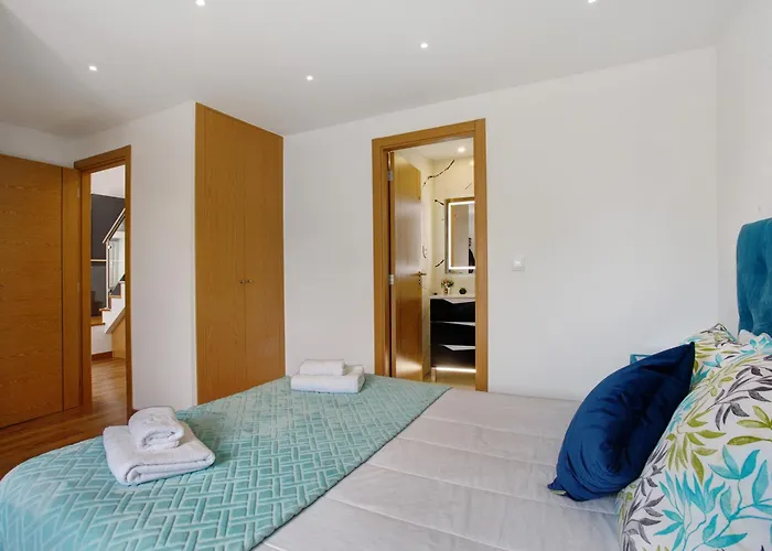 Residencia Dos Castelos Tatil Evi Santarém